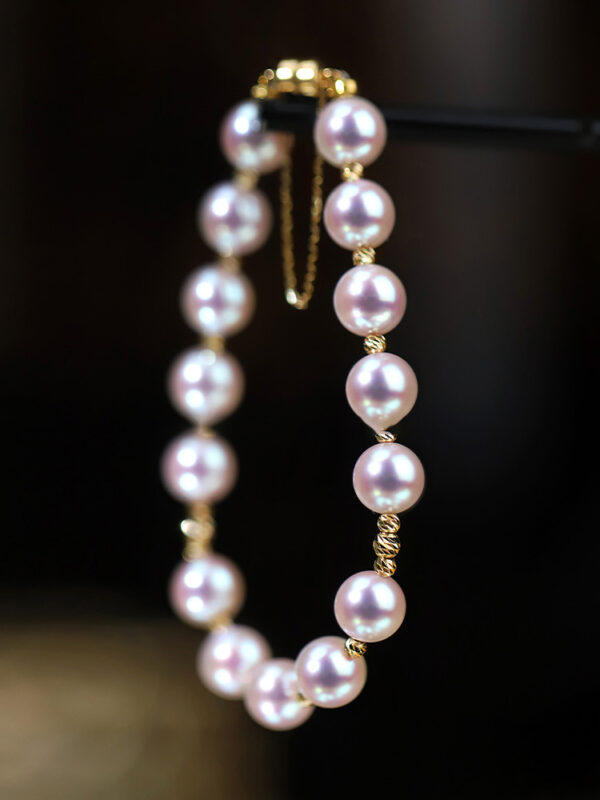 Blue Rose Laser 18K Gold Pearl Bracelet - Image 5