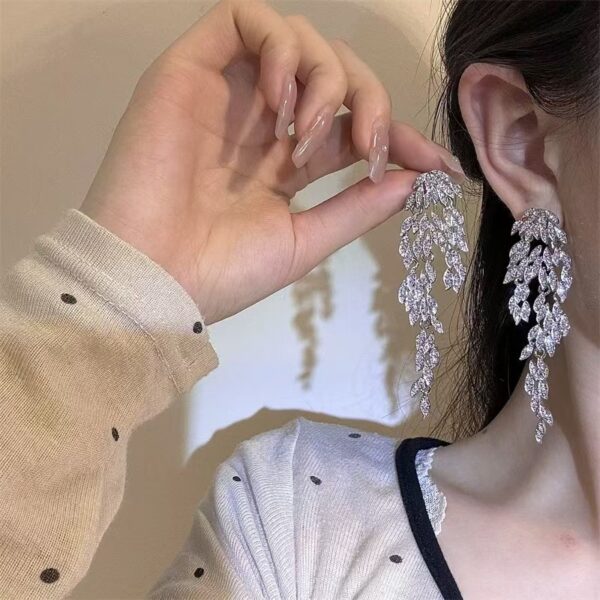 Autumn And Winter Light Luxury Leaves Tassel Long Earrings - Image 2