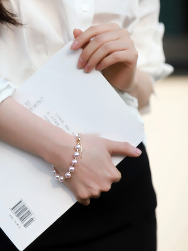 Blue Rose Laser 18K Gold Pearl Bracelet - Image 4